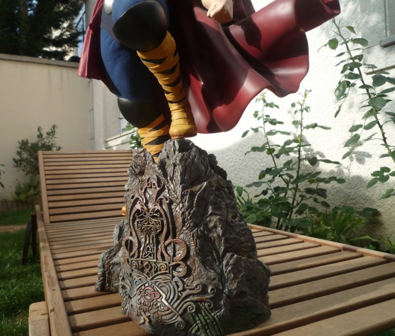 travaux de commande reparation ou creation news dern page tintin le retours - Page 2 Socle_0
