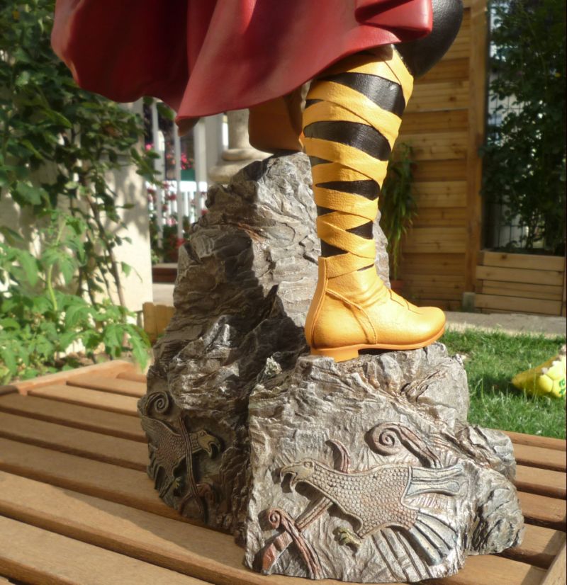 travaux de commande reparation ou creation news dern page tintin le retours - Page 2 Socle_6